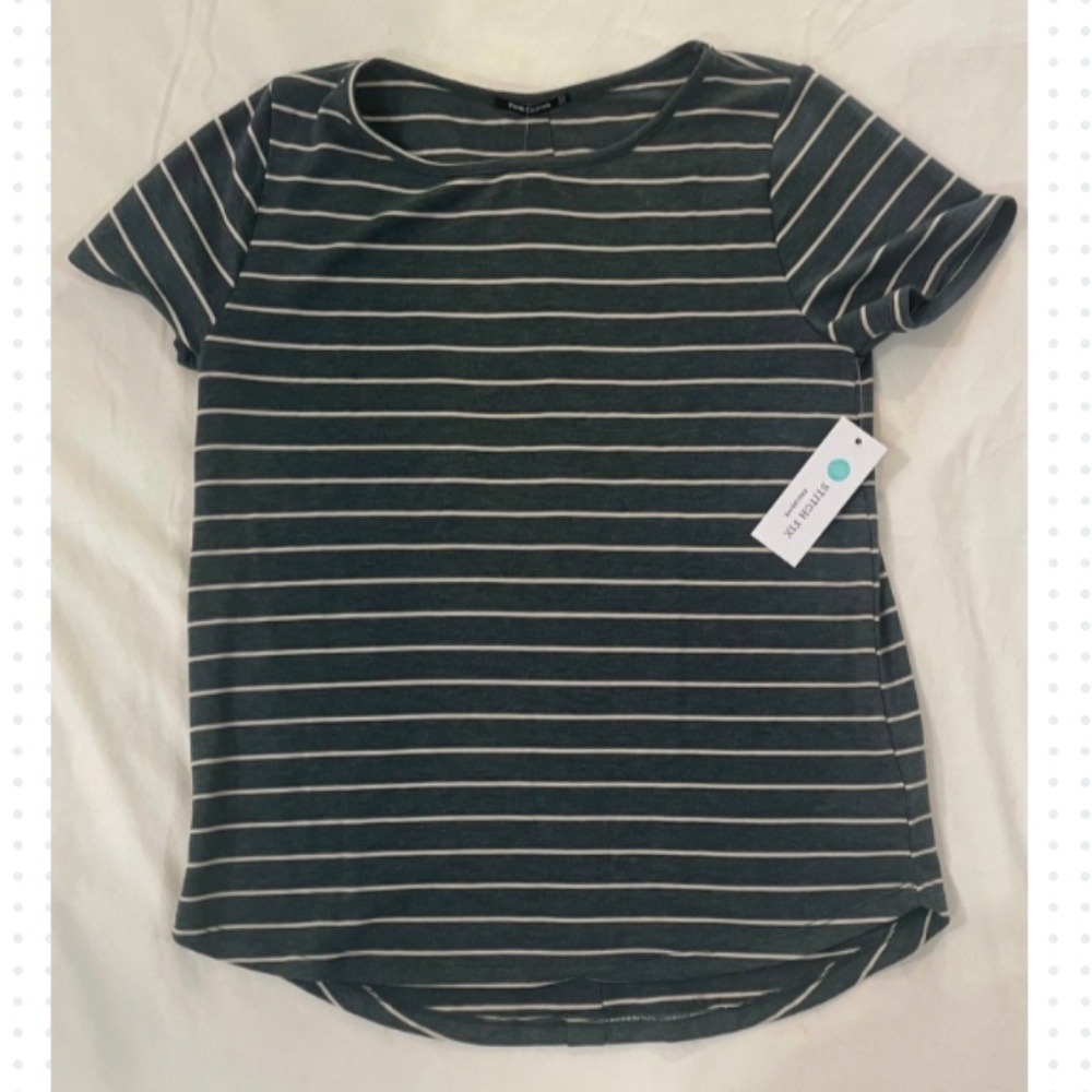 Pink Clover Daisee Button Back Detail Knit Tee